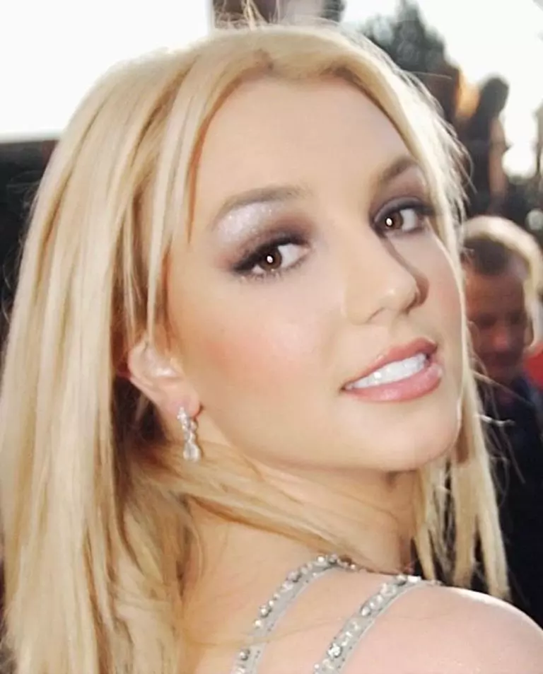Britney Spears – Before The Goodbye