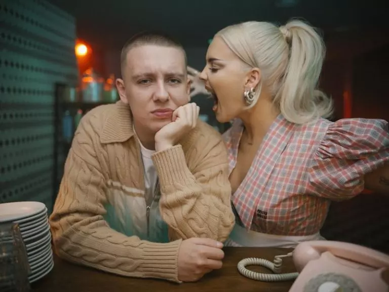 Anne-Marie ft. Aitch – Psycho