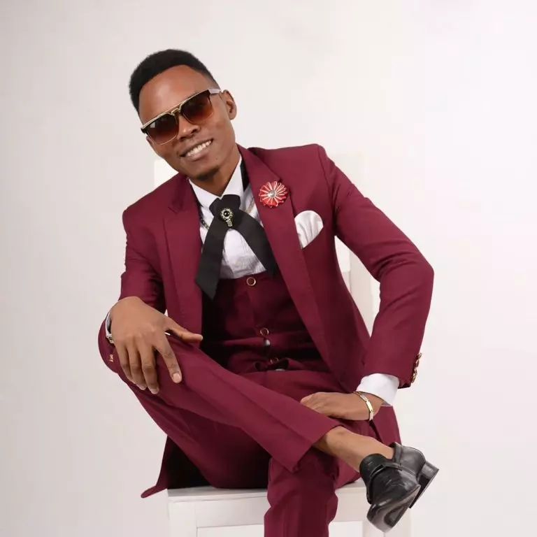 Stephen Kasolo – Nitasimama Na Bwana