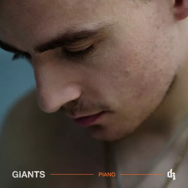 Dermot Kennedy – Giants (Piano Version)