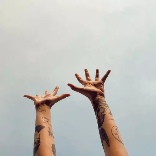Bishop Briggs – Higher