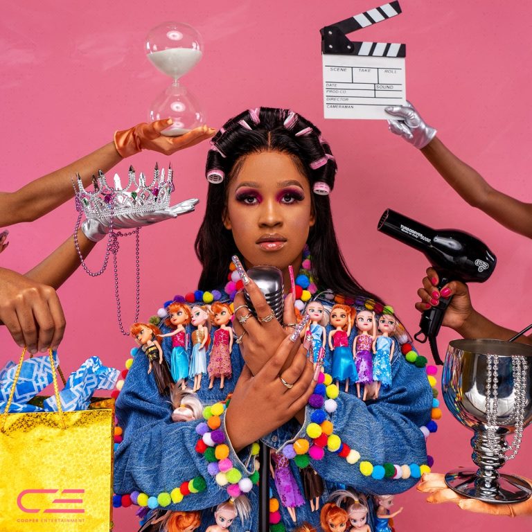 Pabi Cooper ft. Focalistic, Ch'cco, LuuDadeeja & Nobantu Vilakazi - Banyana Ke Bafana