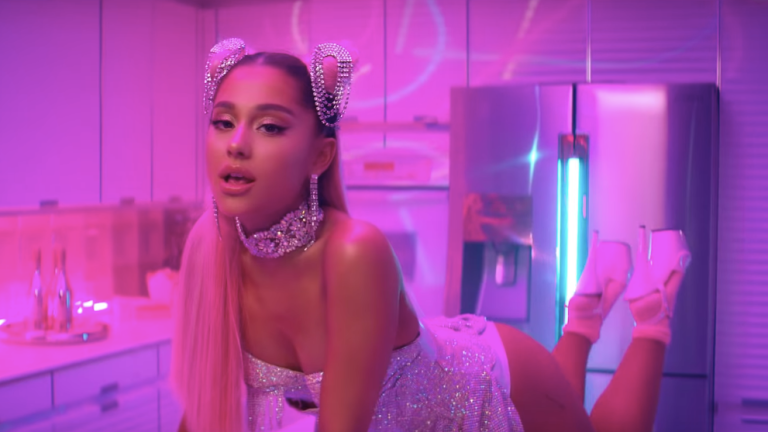 Ariana Grande ft. 2 Chainz - 7 Rings (Remix)