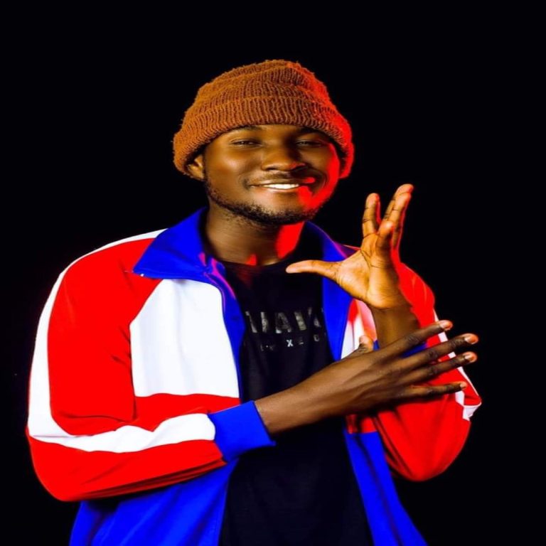 Alpha Mwana Mtule Kenya - High Five