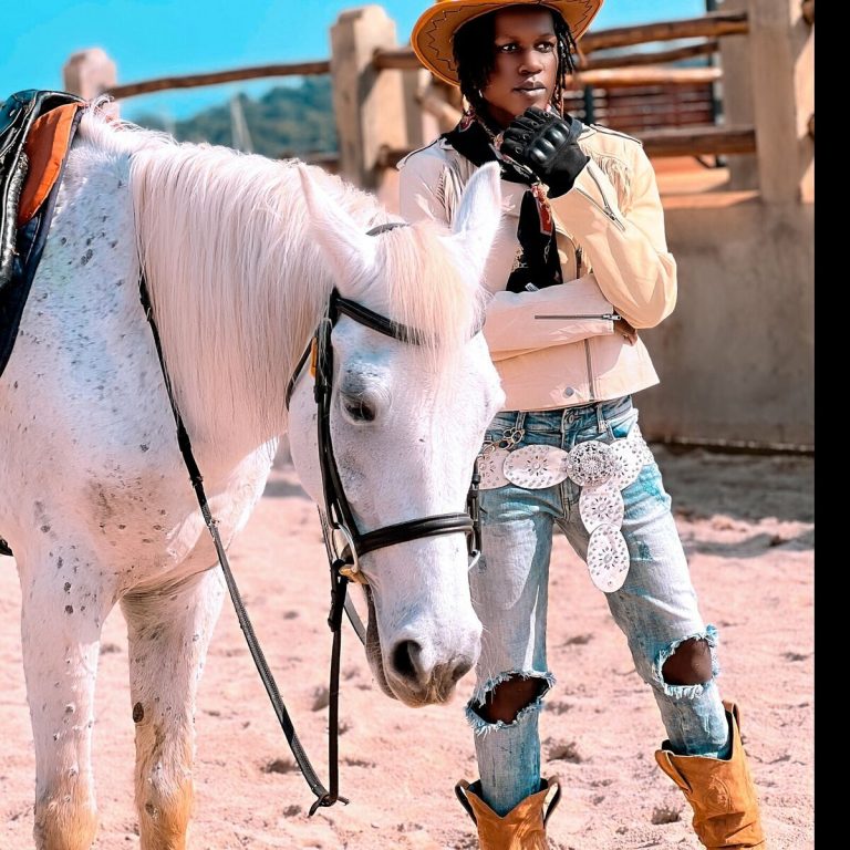 Nandor Love - Embalasi