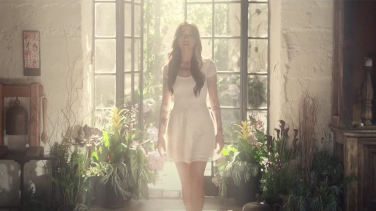 Christina Perri Ft. Jason Mraz – Distance