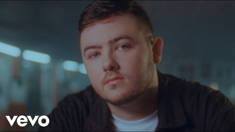 Declan J Donovan – Fighting with myself