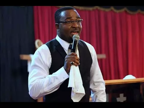 Rev Seth Baah - Weapon Ultimate Worship - YouTube