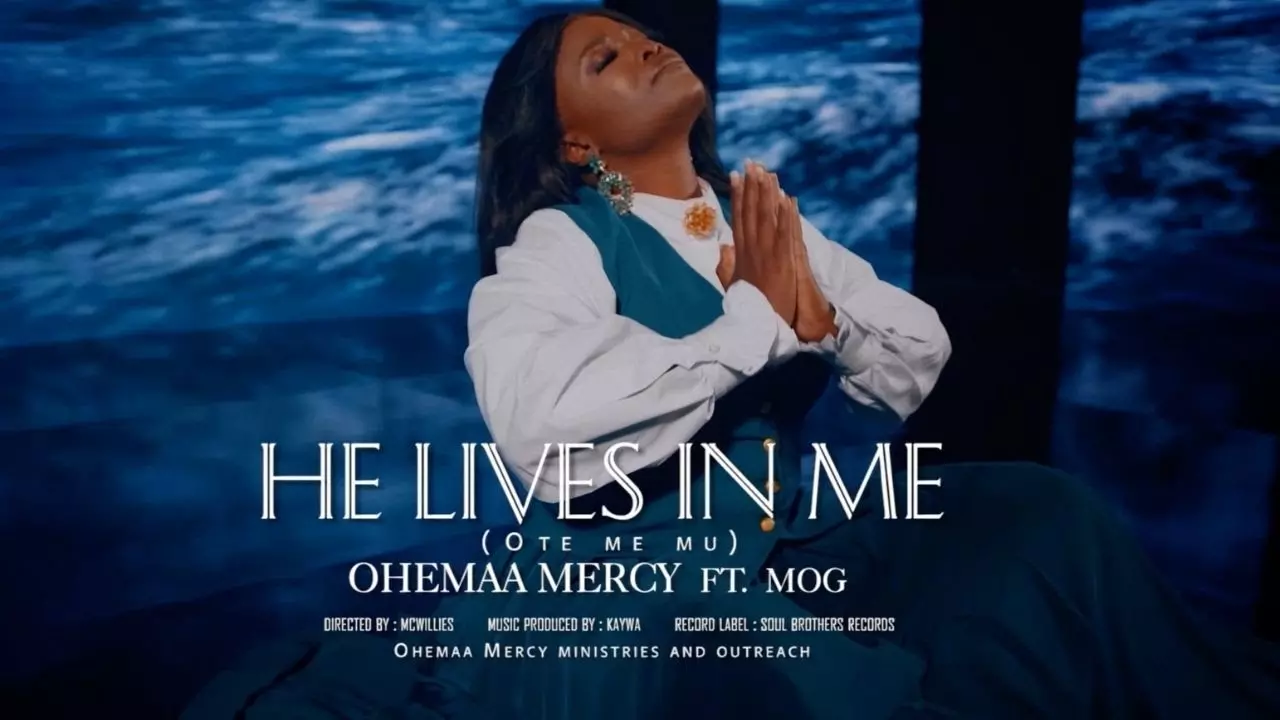 Ohemaa Mercy - "OTE ME MU (He Lives In Me)" ft. MOG (Official Music Video) - YouTube