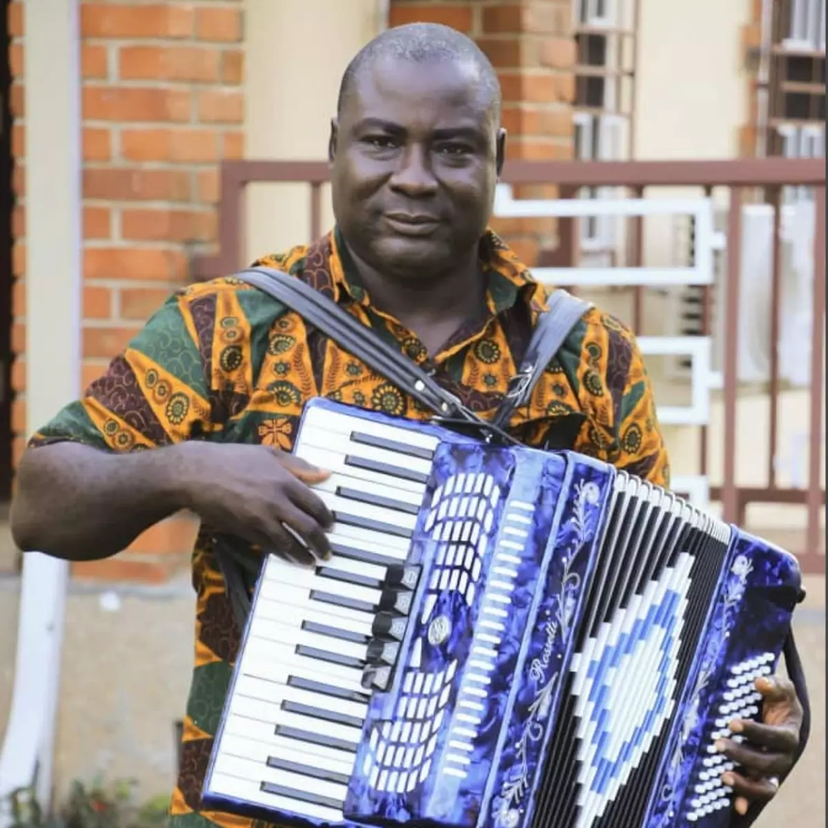 Adee a Mepe Dawanim by Edward Akwasi Boateng on Apple Music