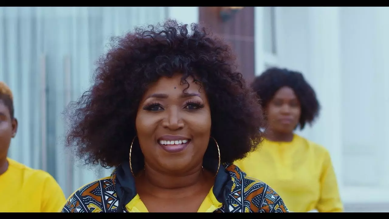 Obaa Yaa Grace Ashly - Empangu (Official Music Video) - YouTube