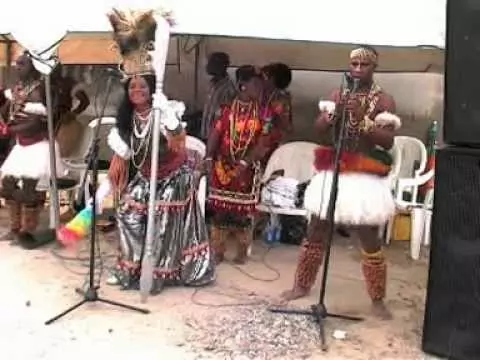 Theresa Onuorah - OnwuZulu Uwa (Best of Egedege Dance Music)