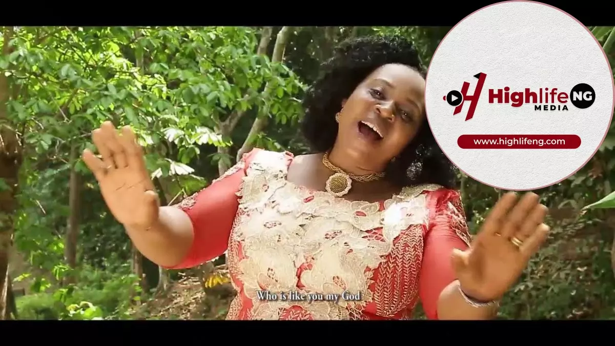 Stella Nadis – Ukpayo Chaka Cho Owowe Ideh