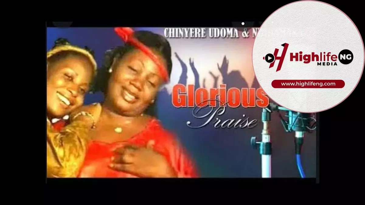 Sis. Ndidiamaka ft. Chinyere Udoma - Idighi Ajo Njo