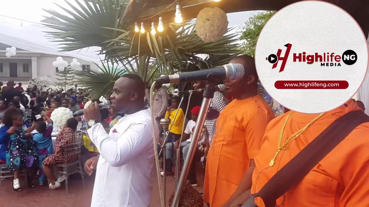 Ulaga & The Commanders Band - Ulaga Live Performance