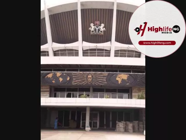 Henry Atogwe - Sweet Mother