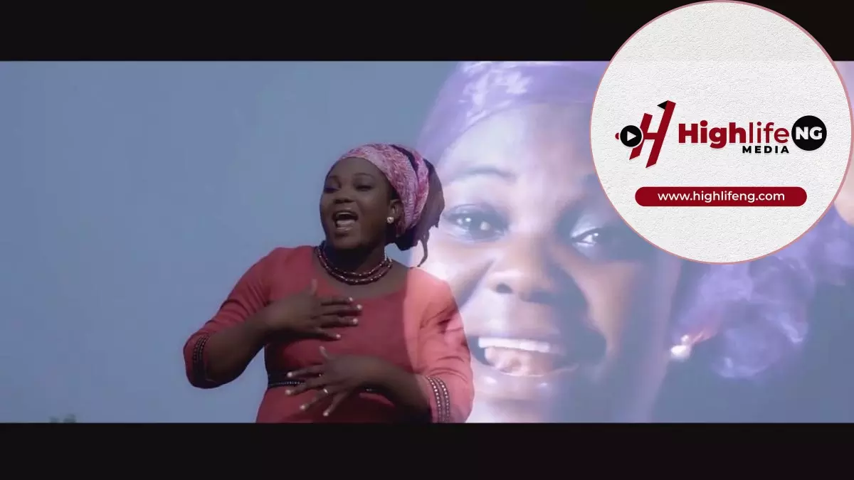 Emmanuel & Victoria - Yesu Le Agbe