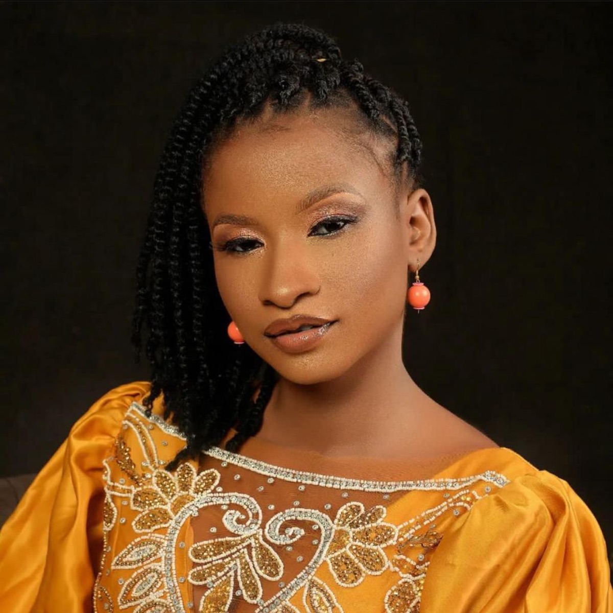 Tintim Tina - Ojiugo